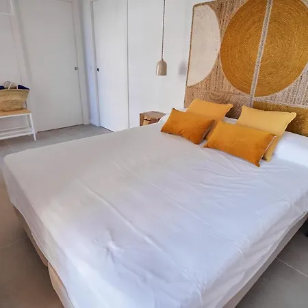 Slow Apartment *