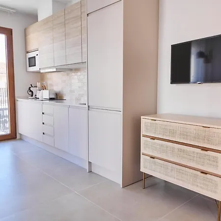 Slow Apartment *